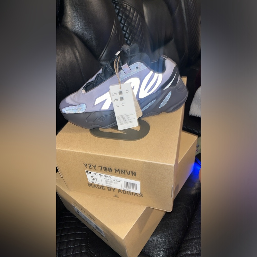 Yeezy 700s BNWT